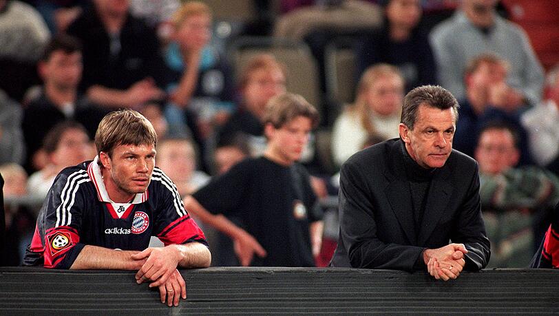 Disharmonie bei den Bayern: Trainer Ottmar Hitzfeld (re.) und Thomas Helmer auf Distanz.