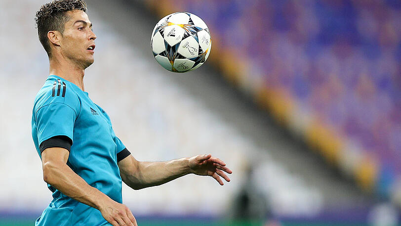 Die zuständige Staatsanwaltschaft wirft Cristiano Ronaldo vor, über Briefkastenfirmen mehrere Millionen Euro Steuern am spanischen Fiskus vorbeigeschleust zu haben. Es geht dabei speziell um Einnahmen aus Bildrechten, die Ronaldo zwischen 2011 und 2014 hinterzogen haben soll.