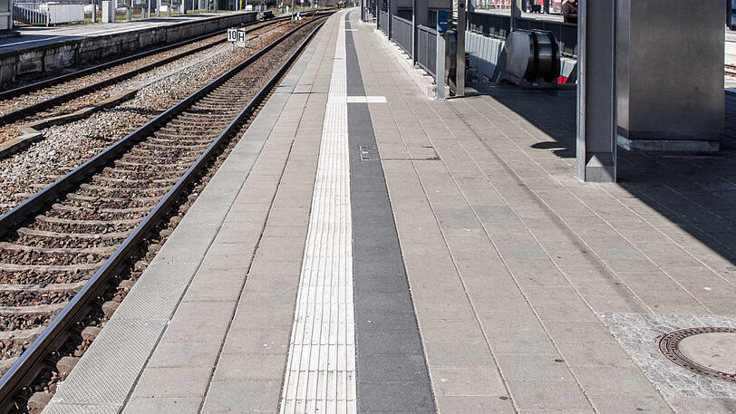 Der schwerbehinderte Mann wurde nicht in die S-Bahn gelassen. (Symbolbild)