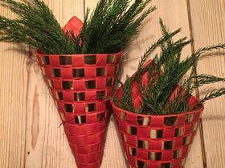 Ein "Kraemmerhus" in Kopenhagen, eine kegelförmige Tüte, die in der Regel selbst gebastelt und an der Baum gehängt wird.