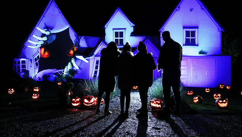 Kinder sollen laut Stadt dieses Halloween nicht von Haus zu Haus ziehen. (Symbolbild) Kinder sollen laut Stadt dieses Halloween nicht von Haus zu Haus ziehen. (Symbolbild)