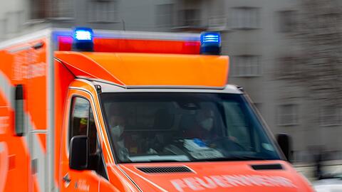 Die Verletzten wurden ins Krankenhaus gebracht. (Symbolbild)