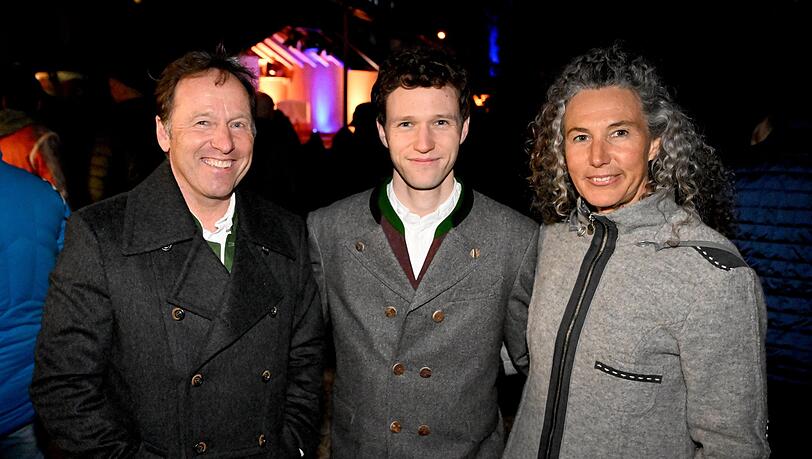 Die Familie von Laura Dahlmeier ist zu der feierlichen Veranstaltung gekommen. Die Familie von Laura Dahlmeier ist zu der feierlichen Veranstaltung gekommen.