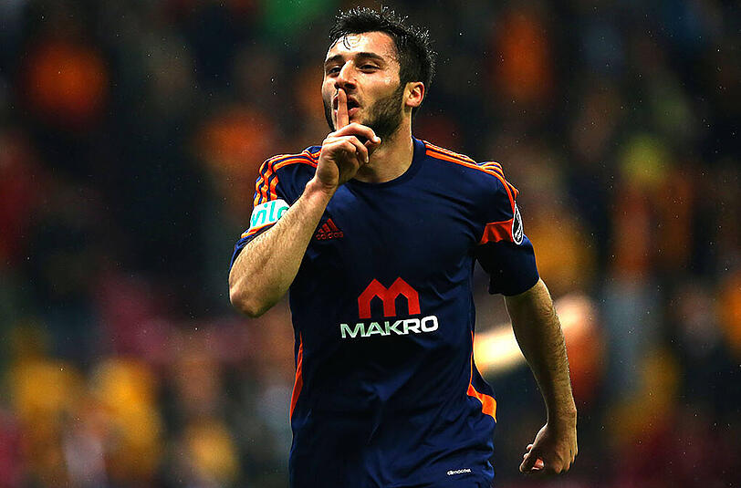 Cenk Sahin kommt vom türkischen Erstligisten Medipol Basaksehir.