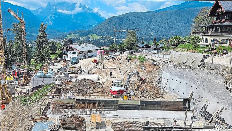 Bis 2028 wird am Oberkälberstein gebaut werden. Viele der zur Klinik gehörenden Gebäude werden angepackt und modernisiert. Bis 2028 wird am Oberkälberstein gebaut werden. Viele der zur Klinik gehörenden Gebäude werden angepackt und modernisiert.