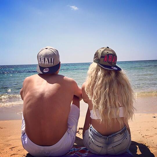 Lukas Podolski und Frau Monika im Urlaub