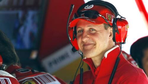 Michael Schumacher will noch nicht sagen, ob er demnächst wieder Formel 1 fahren will. Michael Schumacher will noch nicht sagen, ob er demnächst wieder Formel 1 fahren will.