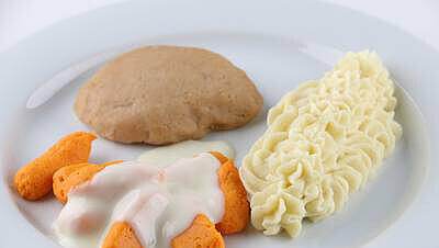 Aus dem Drucker: geliertes Cordon bleu mit Rahmkarotten und Kartoffelbrei. Aus dem Drucker: geliertes Cordon bleu mit Rahmkarotten und Kartoffelbrei.