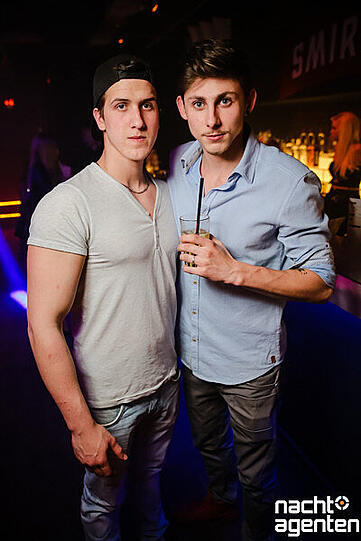 Klicken Sie sich durch die Partybilder aus den Münchner Clubs von Samstagabend. Finden Sie sich wieder?