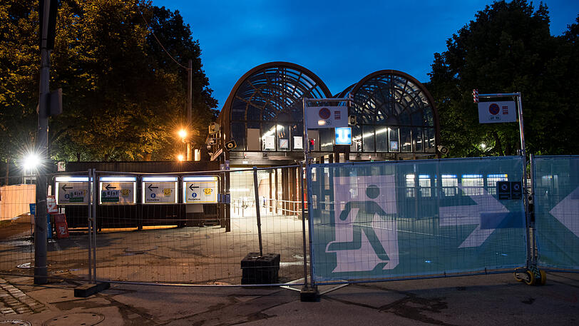 Die Ruhe vor dem Sturm: Wiesn-Bilder vom frühen Samstagmorgen.
