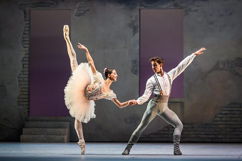 Das Staatsballett tanzt "Coppélia" im Nationaltheater.