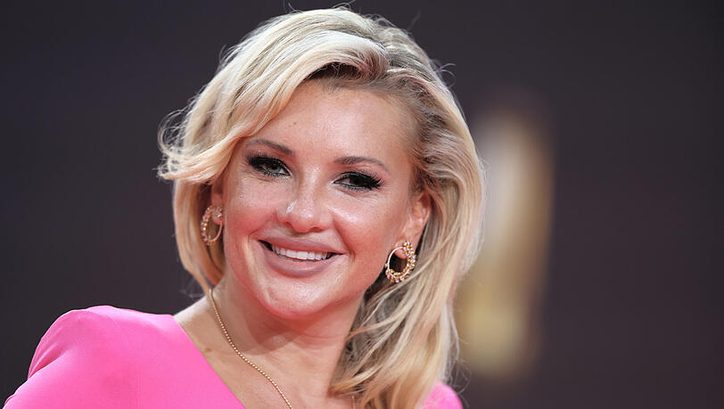 Evelyn Burdecki zelebriert im Herbst Kürbissuppe und Halloween-Deko. Evelyn Burdecki zelebriert im Herbst Kürbissuppe und Halloween-Deko.