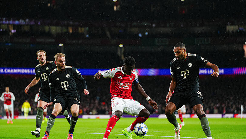 Der FC Bayern um Jonathan Tah kassierte beim FC Arsenal in der Champions League eine Pleite.