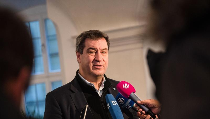 Der bayerische Ministerpräsident Markus Söder (CSU) spricht mit Journalisten. Foto: Nicolas Armer Der bayerische Ministerpräsident Markus Söder (CSU) spricht mit Journalisten. Foto: Nicolas Armer