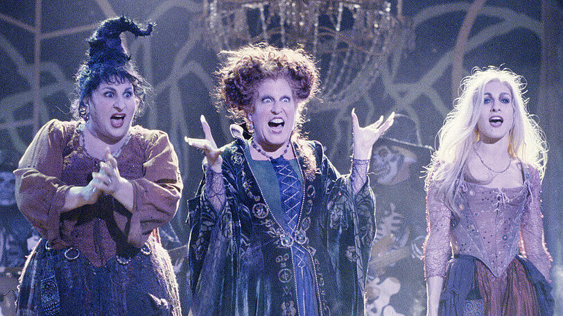 Kathy Najimy (l.), Bette Midler und Sarah Jessica Parker (r.) in "Hocus Pocus".