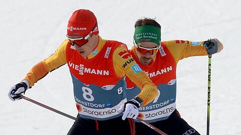 Eric Frenzel (l) und Fabian Rießle in Aktion.