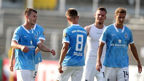Löwen-Mittelfeld: Richard Neudecker, Erik Tallig, Daniel Wein und Dennis Dressel (v.l.).