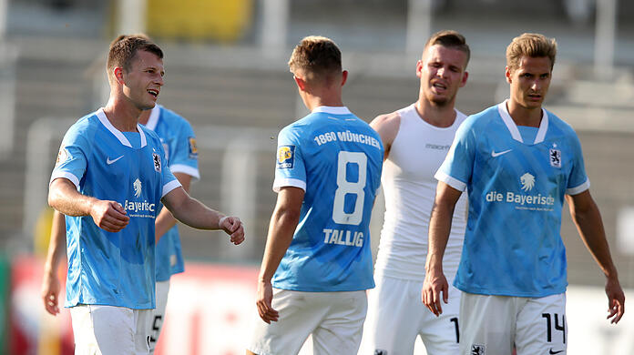 Löwen-Mittelfeld: Richard Neudecker, Erik Tallig, Daniel Wein und Dennis Dressel (v.l.).
