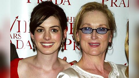 Anne Hathaway und Meryl Streep im Jahr 2006 bei der Filmpremiere von "Der Teufel trägt Prada" in New York.