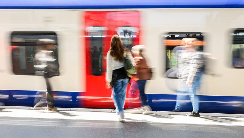 Das Deutschlandticket gibt es seit dem 1. Mai 2023. (Arcjhivbild)