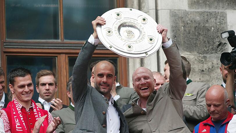 Feiern Sammer und Guardiola im Sommer vorerst ein letztes Mal zusammen den Meister-Titel? Feiern Sammer und Guardiola im Sommer vorerst ein letztes Mal zusammen den Meister-Titel?