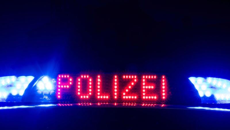 Das Blaulicht auf einem Fahrzeug der Polizei. Foto: Monika Skolimowska/zb/dpa/Symbolbild Das Blaulicht auf einem Fahrzeug der Polizei. Foto: Monika Skolimowska/zb/dpa/Symbolbild