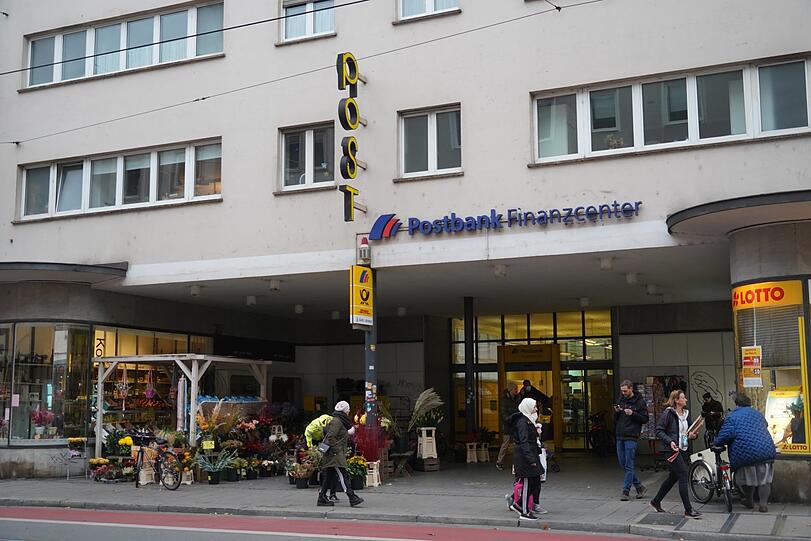 Diese bekannte Filiale an der Fraunhoferstraße schließt.