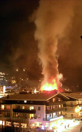 Millionenschaden bei Großbrand in Hotel in Österreich