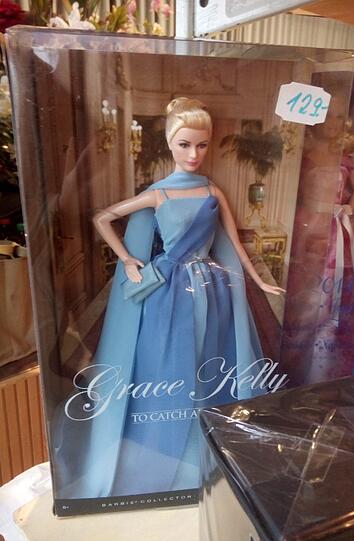 Primaballerina, Eiskunstläuferin oder Grace Kelly: Barbie kann alles und kann jede Frau sein - immer lächelnd.