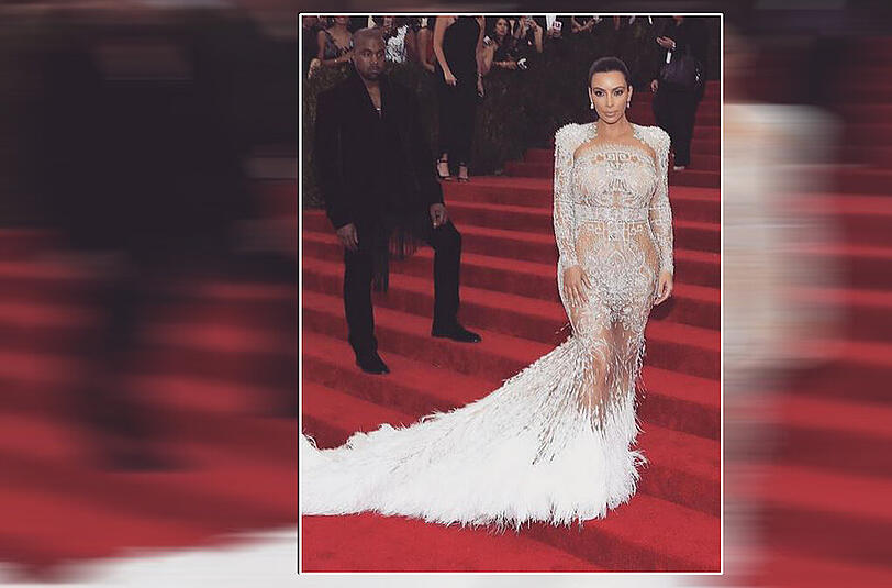 Glaubt man den Vorwürfen der Revolutionsgarde des Irans ist Kim Kardashian eigentlich gar kein Reality-Star, sondern vielmehr eine Agentin des Westens. So soll die 35-Jährige, Anführerin einer gezielten Operation sein, die gegen die Sittlichkeit junger Iranerinnen ankämpft. Grenzenlose Paranoia oder könnte da etwas dran sein? Entscheiden Sie selbst in unserer Bilderstrecke.