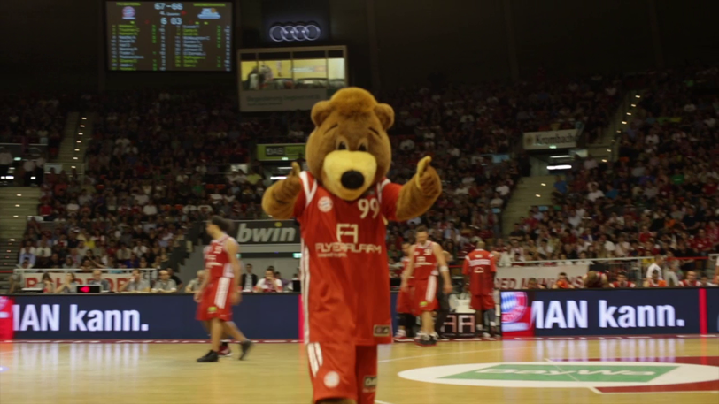 Das Maskottchen des FC Bayern im Audi Dome