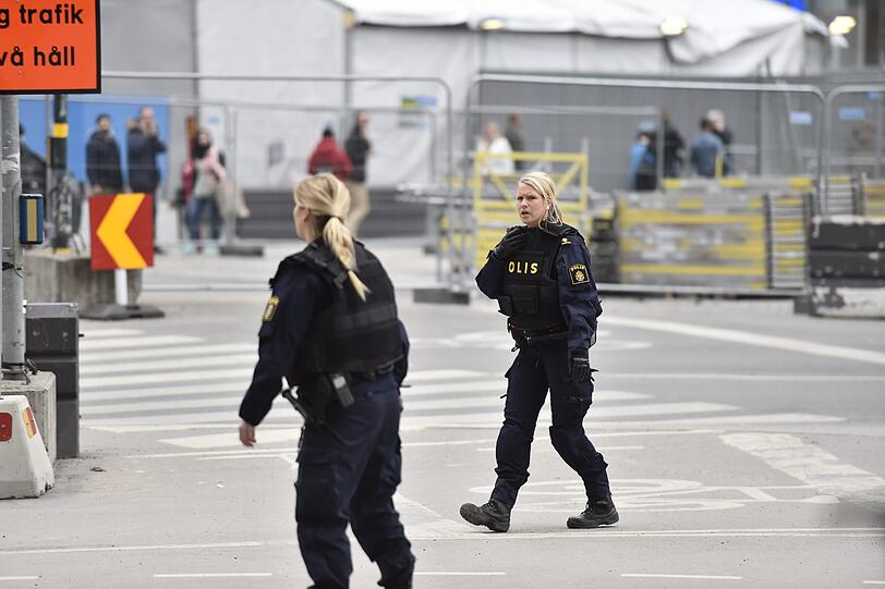 Nach dem Lkw-Anschlag in Stockholm wurden mittlerweile zwei Verdächtige gefasst.