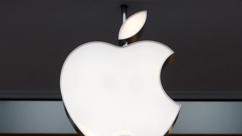 Das Apple-Logo ist an einem Apple-Store zu sehen. Das Apple-Logo ist an einem Apple-Store zu sehen.