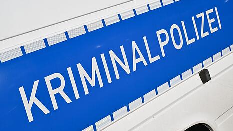 Die Ermittler der Polizei suchen nach Hinweisen auf die Mutter eines toten M&auml;dchens. (Symbolbild)