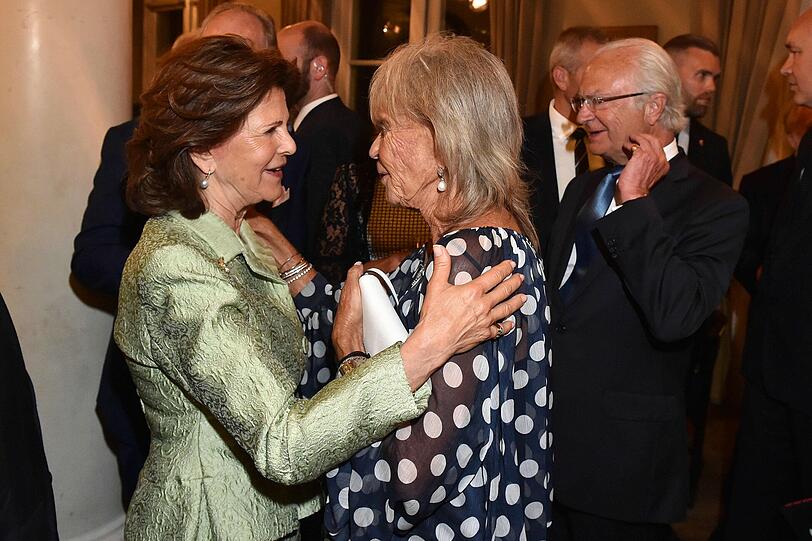 Am Sonntag im Prinzregententheater: Königin Silvia von Schweden, Prinzessin Birgitta von Schweden und König Carl Gustaf von Schweden