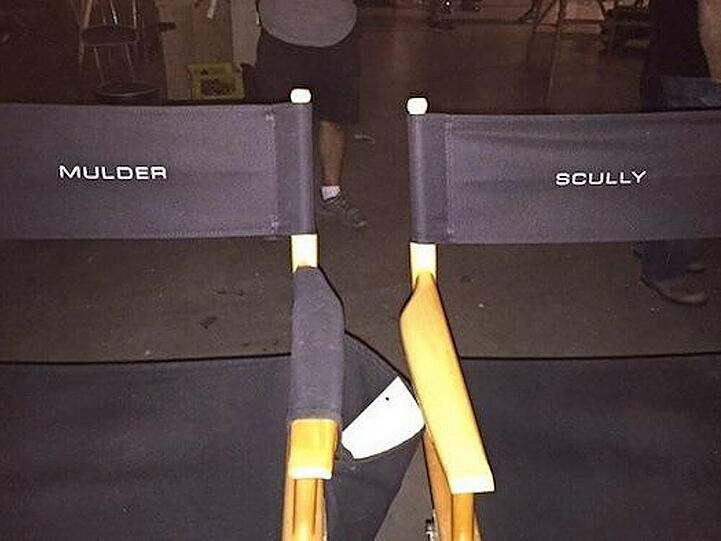 "Und so beginnt es..." Gillian Anderson twittert vom "Akte X"-Set