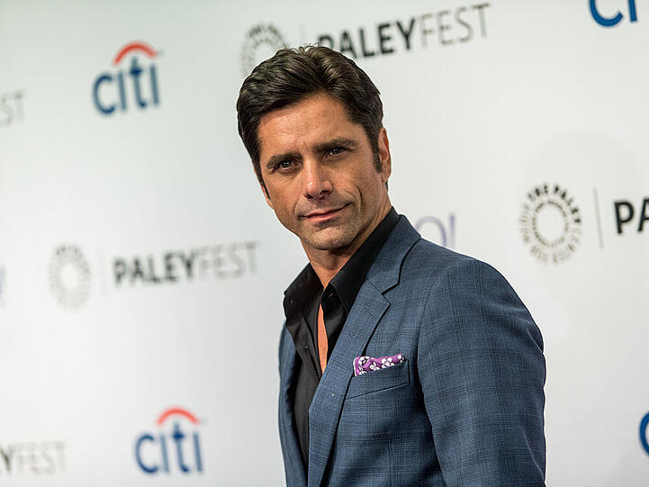 John Stamos hilft bei Training offenbar mit fragwürdigen Mittelchen nach