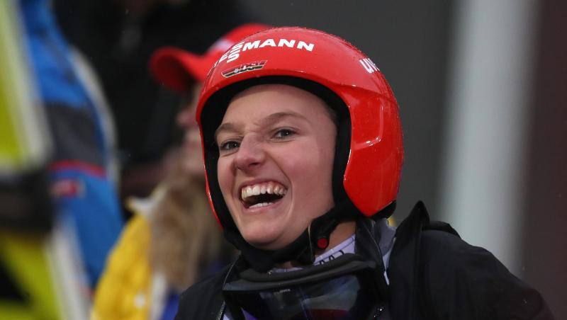 Katharina Althaus aus Deutschland freut sich.