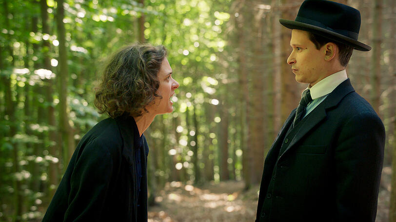 Milena Jesenska (Liv Lisa Fries) und Franz Kafka (Joel Basman, v.l.n.r.).