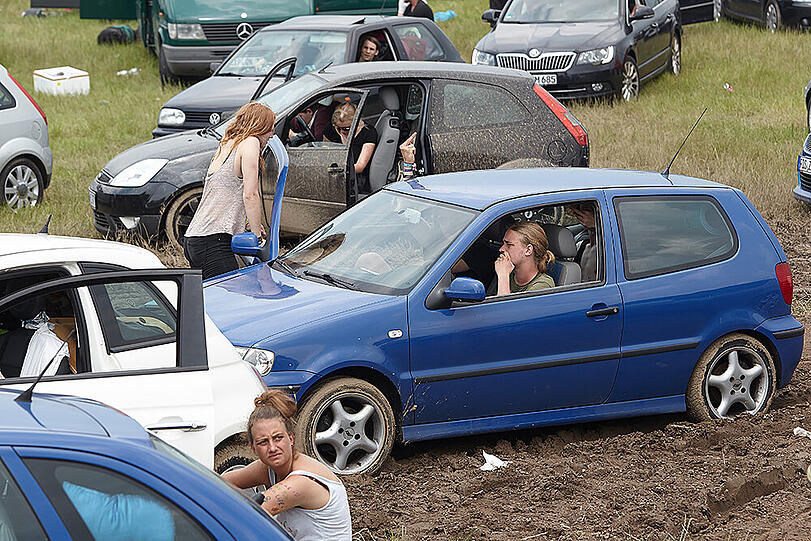Aufräumen nach dem Sturm - die Bilder von und nach der Abreise der Besucher von Rock am Ring 2016.