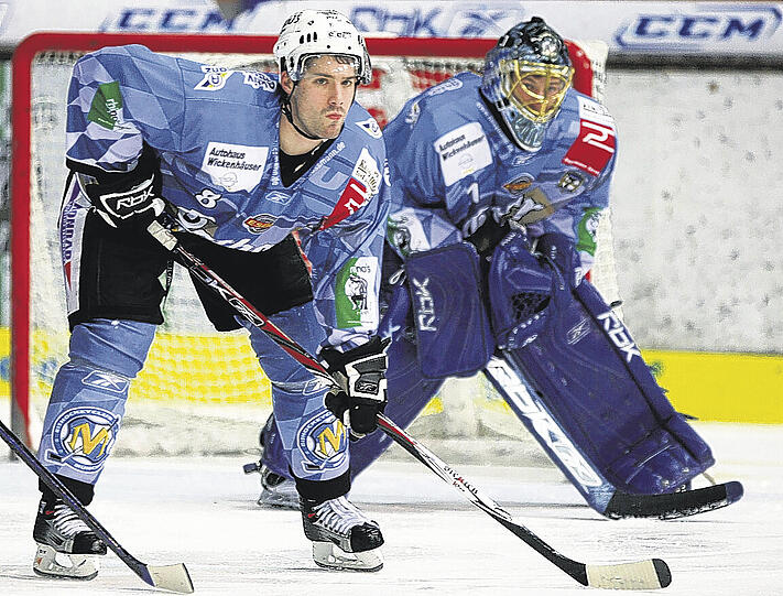 Zwei Punkte fehlen zu den Playoffs. Dann würden die Spieler, hier Bahen (l.) und Wild, Extraprämien kassieren.