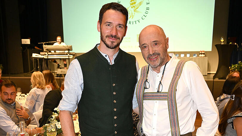 Schick in Tracht: Christian Neureuther (r.) und Sohn Felix. Schick in Tracht: Christian Neureuther (r.) und Sohn Felix.