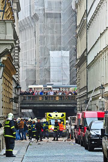 Eine Explosion erschüttert die City von Prag - Die Bilder