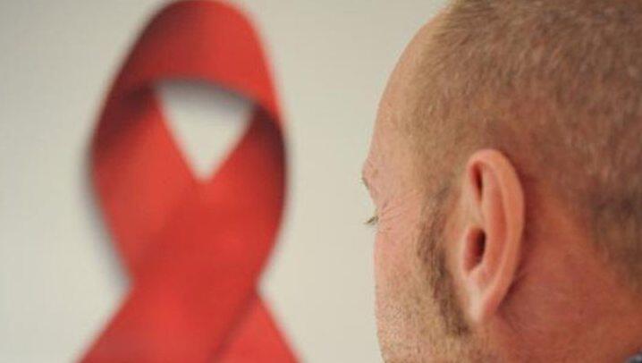 Hinter dem Kürzel „ANST“ kann eine HIV-Erkrankung stecken – oder aber Hepatitis Typ B oder C. Hinter dem Kürzel „ANST“ kann eine HIV-Erkrankung stecken – oder aber Hepatitis Typ B oder C.