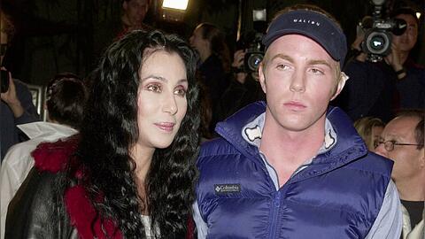 Cher und ihr Sohn Elijah Blue Allman bei einer Filmpremiere im Jahr 2001.
