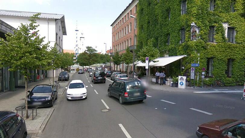 Die Frauenstraße ist am Sonntag bis etwa 21 Uhr gesperrt. Die Frauenstraße ist am Sonntag bis etwa 21 Uhr gesperrt.
