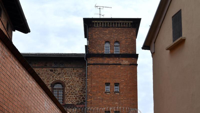 Die JVA in Halle. Stephan B. hatte hier während eines Hofgangs einen Fluchtversuch unternommen. Die JVA in Halle. Stephan B. hatte hier während eines Hofgangs einen Fluchtversuch unternommen.