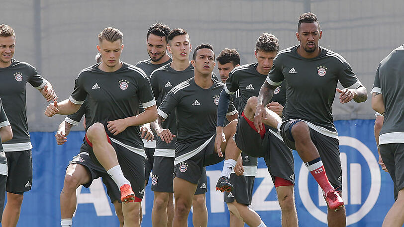 Die Bayern beim Abschlusstraining am Dienstag vor dem Kracher gegen Real Madrid. Klicken Sie sich durch die Bilder.