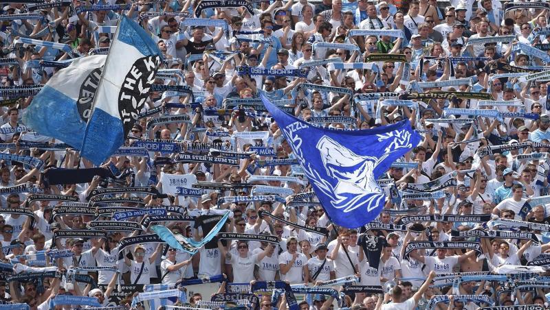 Jubelnde Fans von 1860 München. Foto: Angelika Warmuth/Archivbild Jubelnde Fans von 1860 München. Foto: Angelika Warmuth/Archivbild