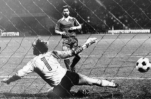 Lebende Legende Gerd Müller: Die besten Bilder vom "Bomber der Nation"